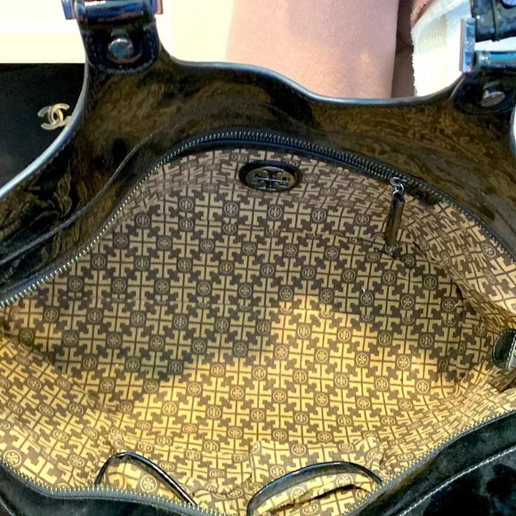 Vintage Tory Burch Black Patent Tote - Picture 5 of 5